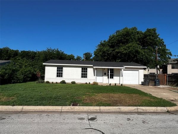 4217 Weber Street , Fort Worth, TX 76106