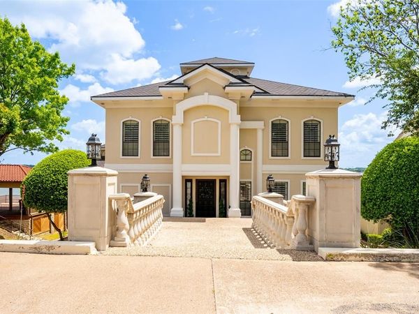 5001 Rio Vista Drive , Granbury, TX 76049