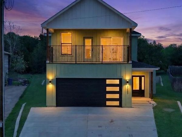 2925 River Ridge Court , Granbury, TX 76048