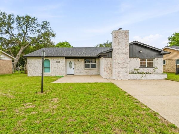 1602 Marie Terrace , Arlington, TX 76010