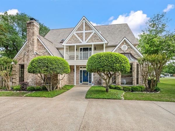 1349 Lakeview Drive , Southlake, TX 76092