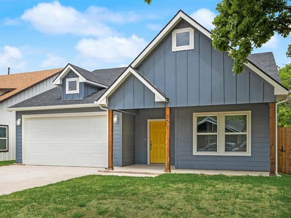 907 Elwood , Dallas, TX 75061