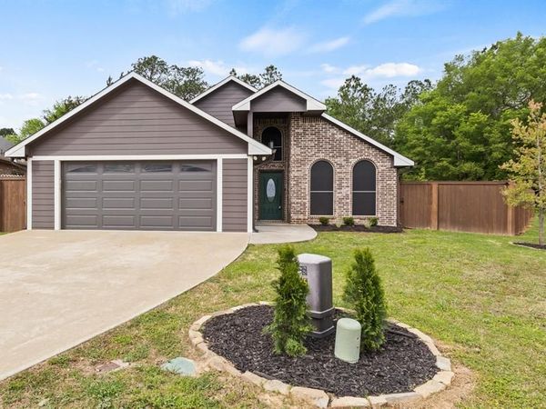 824 Jean Ray Court , Winnsboro, TX 75494