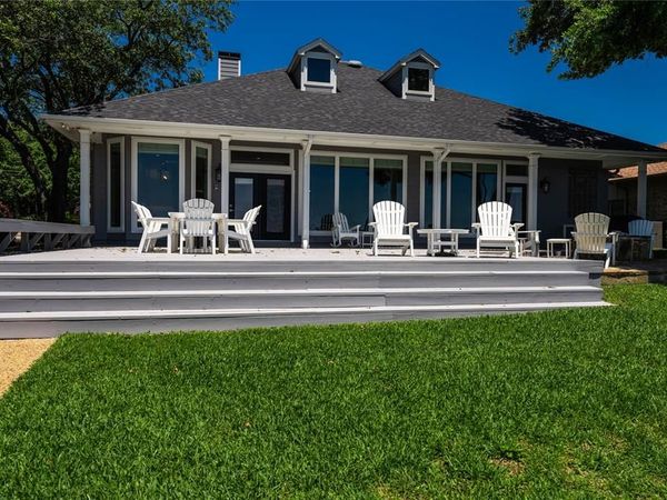 684 Enchanted Isles Drive , Mabank, TX 75156