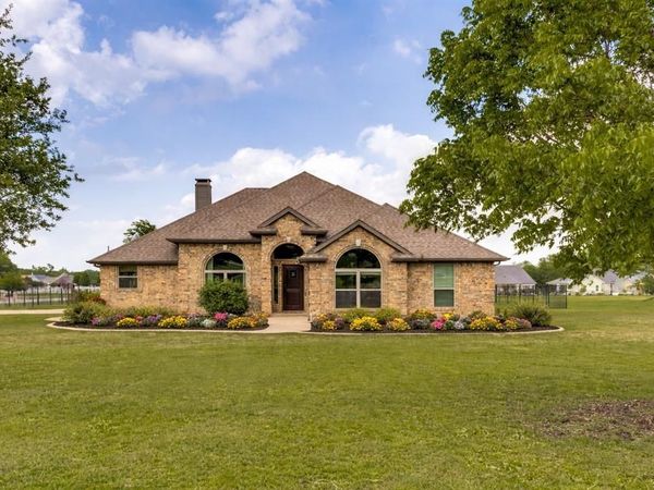 897 Cypress Point Drive , Gunter, TX 75058