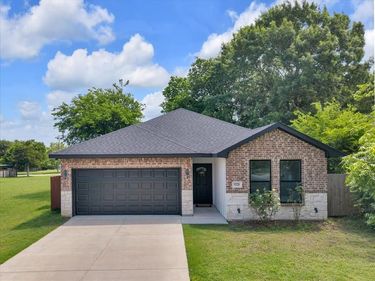 9228 Beckley View Avenue, Dallas, TX 75232