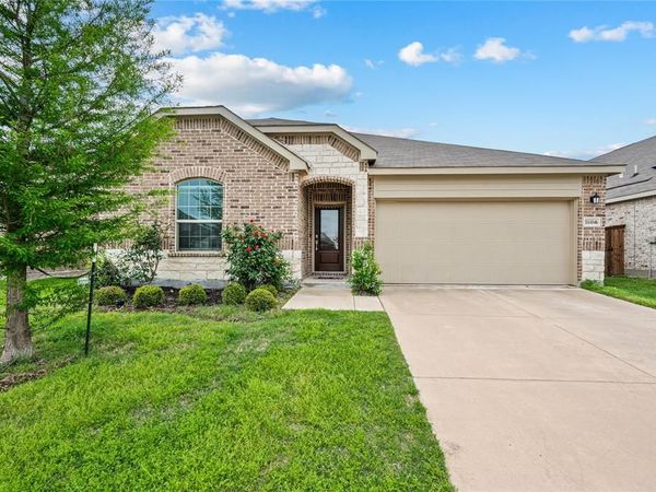 11440 Silver Queen Drive , Aubrey, TX 76227