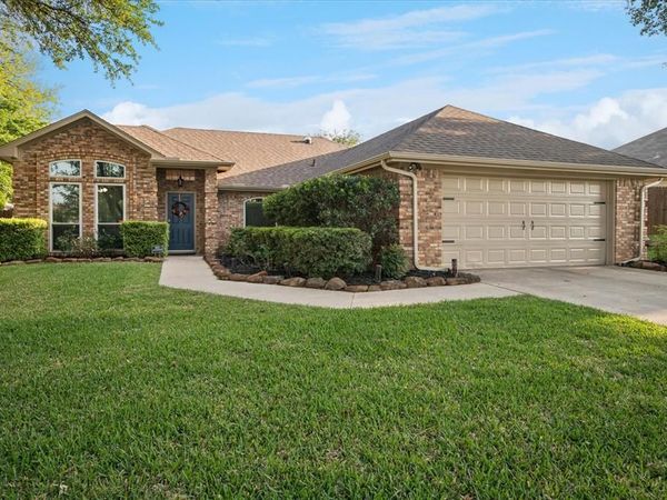 2406 S Forest Hills , Corinth, TX 76210
