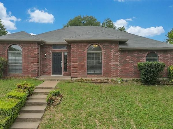709 Desoto Drive , DeSoto, TX 75115