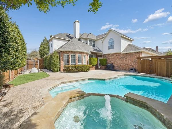 4424 Briar Hollow Drive , Plano, TX 75093