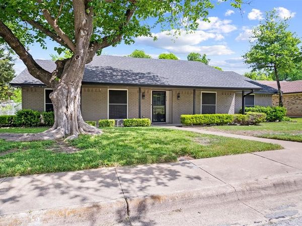 316 Brookwood Drive , DeSoto, TX 75115