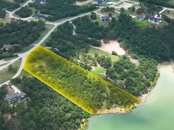 29 Cimmarron Bay Drive, Runaway Bay, TX 76426