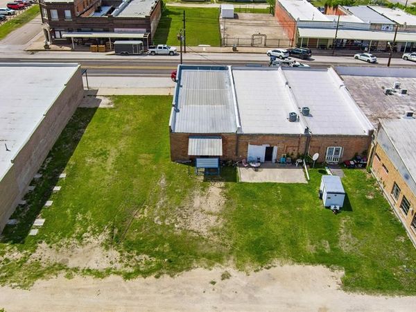 201 Main Street , Maypearl, TX 76064