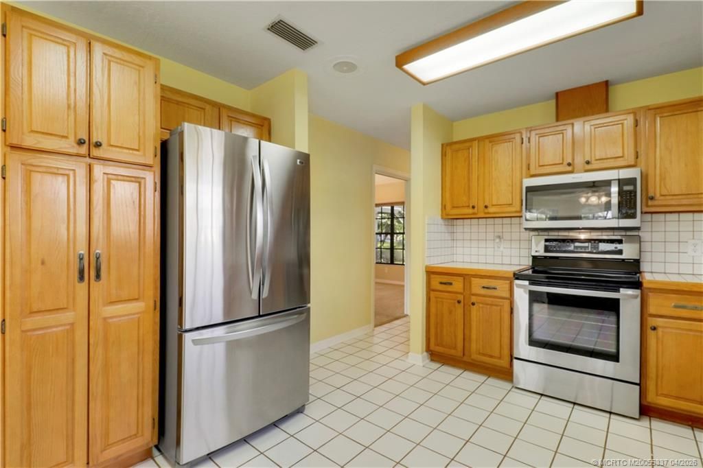 5502 Echo Pines Circle W, Fort Pierce, FL 34951 Photo