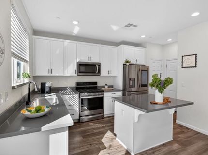 8866 Sheldon Terrace Ln, Elk Grove, CA 95758 Photo