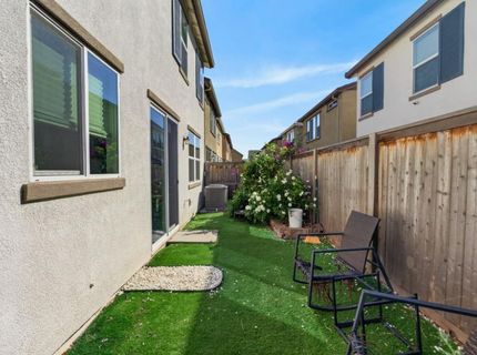 8866 Sheldon Terrace Ln, Elk Grove, CA 95758 Photo