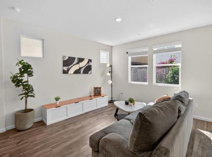 8866 Sheldon Terrace Ln, Elk Grove, CA 95758 Photo