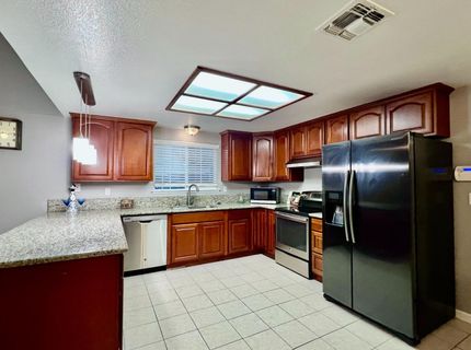 3345 Hanks St, Sacramento, CA 95827 Photo