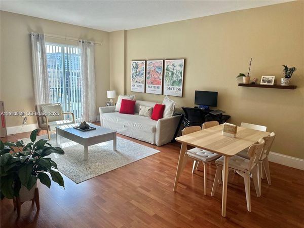 10 Aragon Ave , Unit 818, Coral Gables, FL 33134