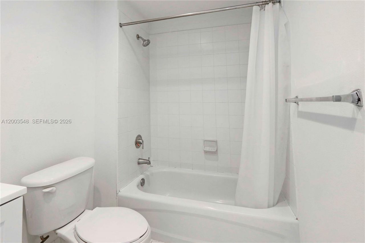 10 Aragon Ave , Unit 818, Coral Gables, FL 33134 Photo