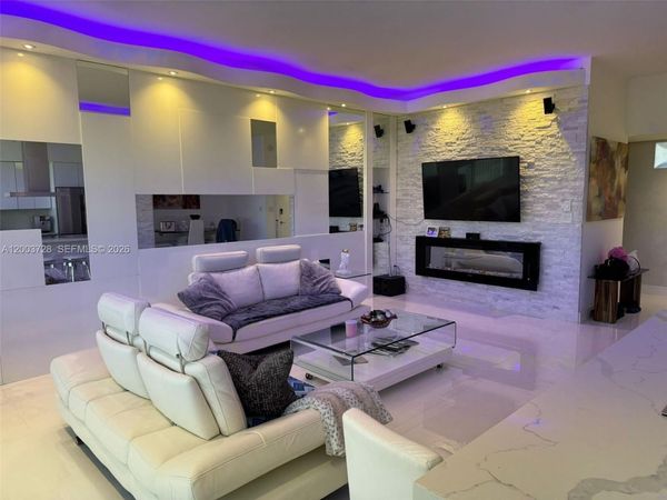 18041 BISCAYNE *MARINA & CONDO COMBO, Unit PH01, Aventura, FL 33160