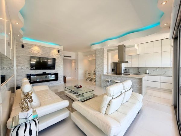 18041 BISCAYNE BLVD, Unit PH01, Aventura, FL 33160
