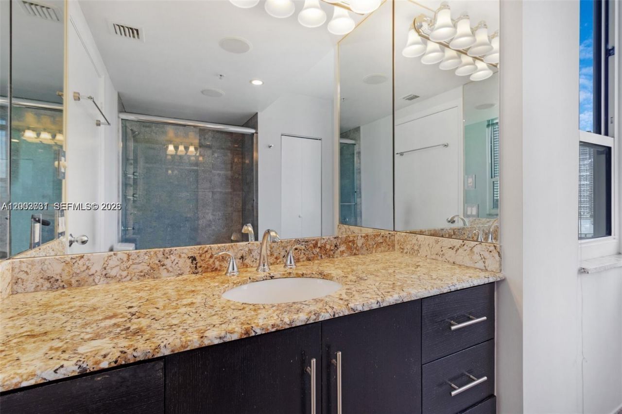 701 Brickell Key Blvd , Unit 2103, Miami, FL 33131 Photo