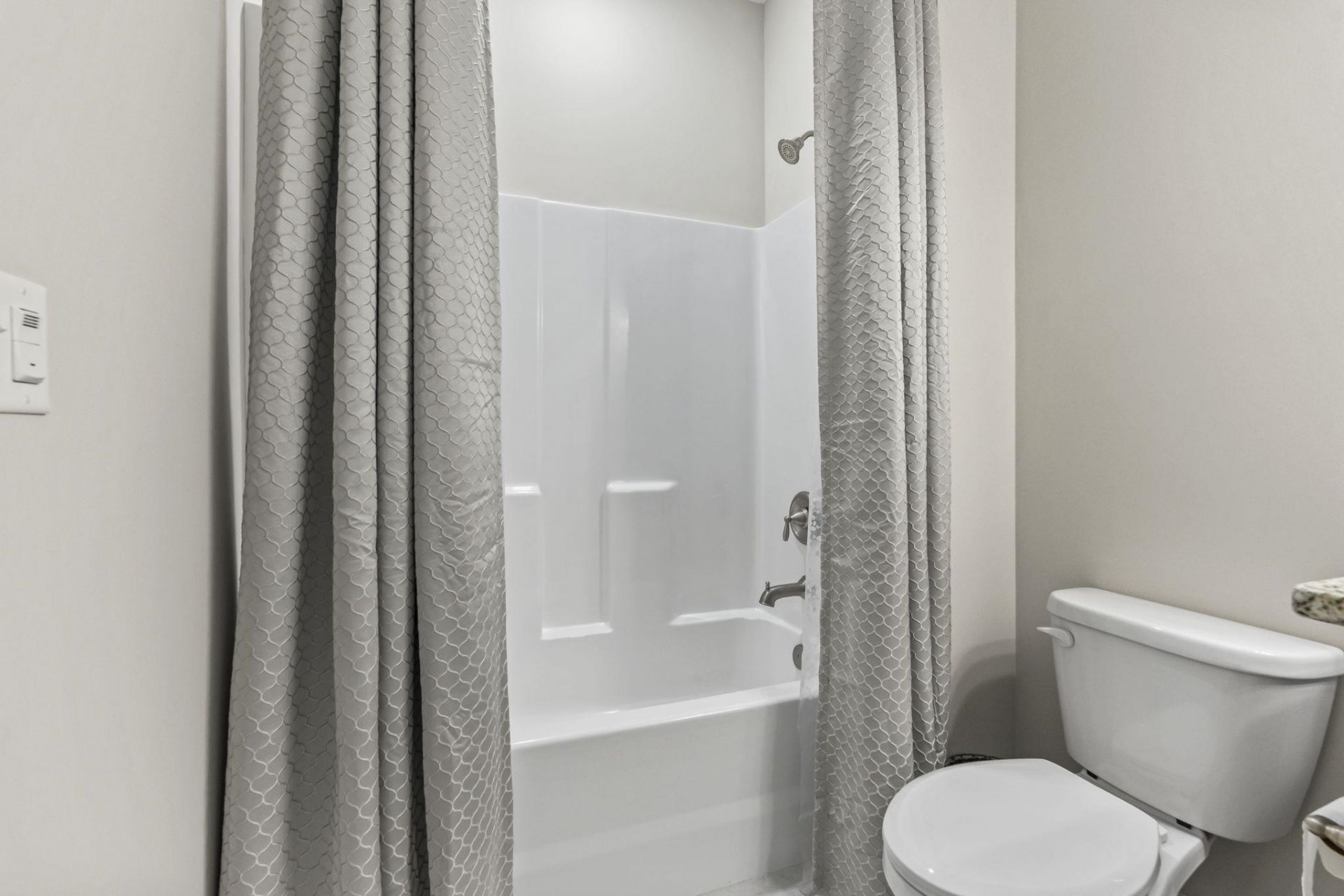 1037 Safe Haven Dr. Photo 28