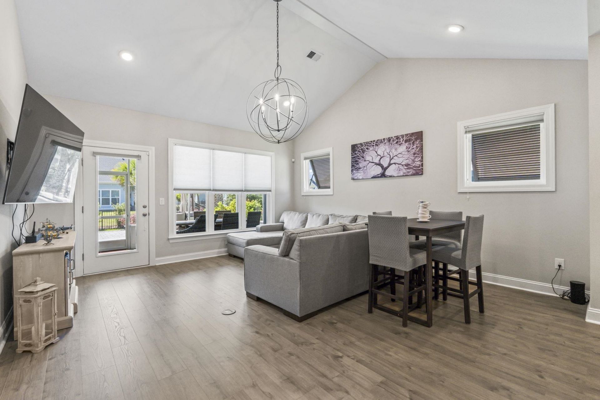 1037 Safe Haven Dr. Photo 34