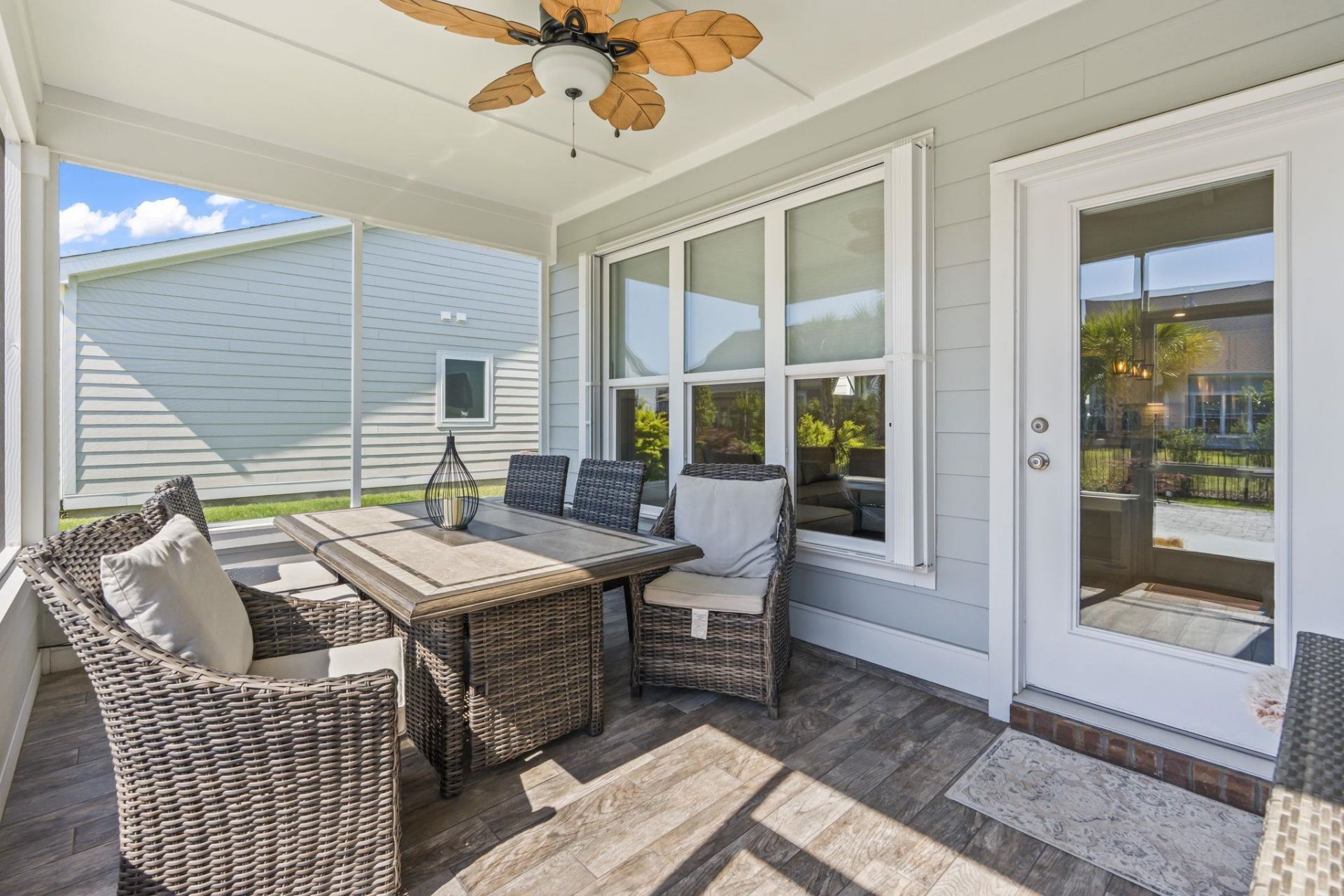 1037 Safe Haven Dr. Photo 37