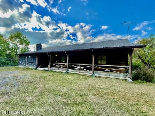 116 Old Doc Rogers Rd, Tellico Plains, TN 37385