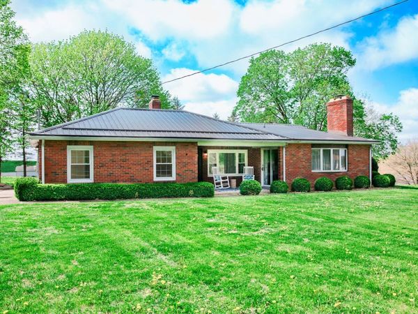 854 N Washington Rd , Petrolia, PA 16050