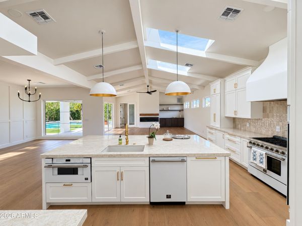 4048 E EDGEMONT Avenue, Phoenix, AZ 85008
