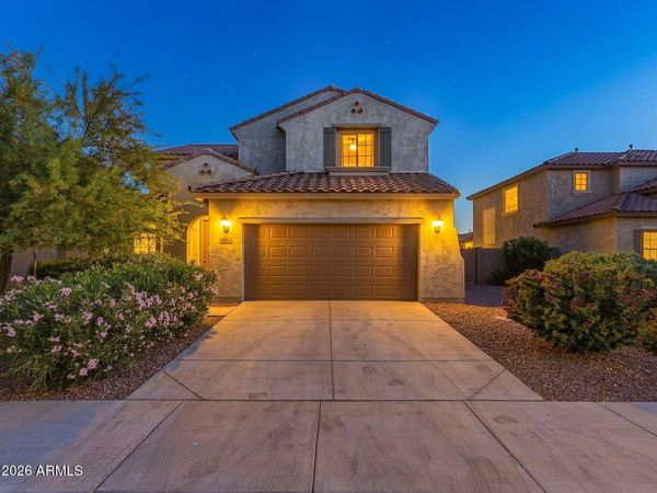 17543 W BUCKHORN Trail, Surprise, AZ 85387