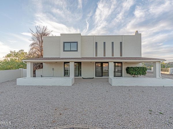 1052 W Estate Drive, Miami, AZ 85539