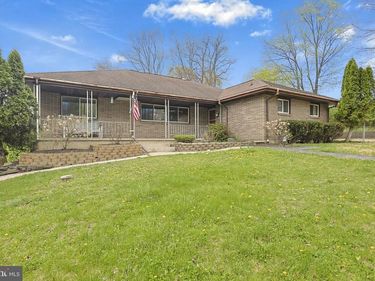 7 ARDMORE AVENUE , TAMAQUA, PA 18252