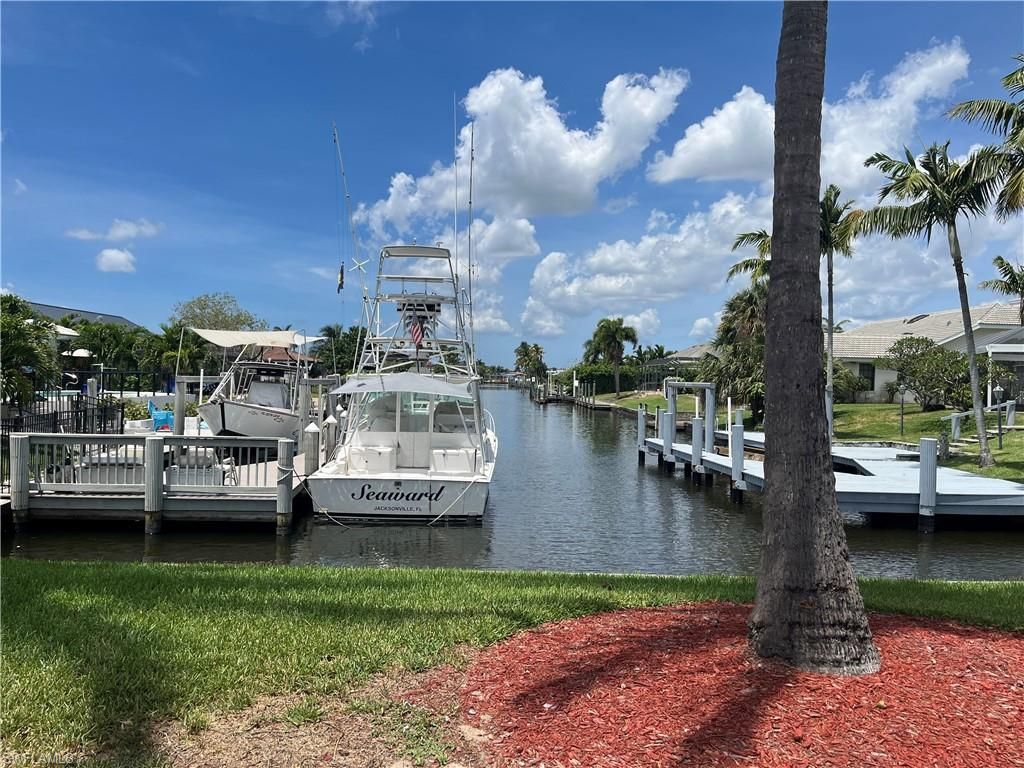 9841 Cypress Lake Dr, Fort Myers, FL 33919 Photo
