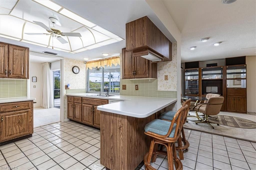 9841 Cypress Lake Dr, Fort Myers, FL 33919 Photo