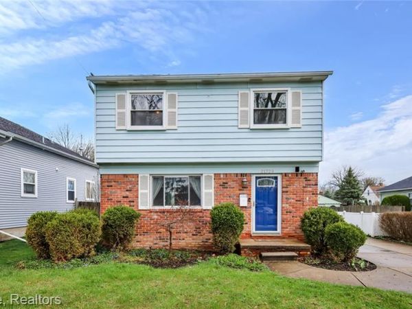 21729 Ridgeway Street, St. Clair Shores, MI 48080