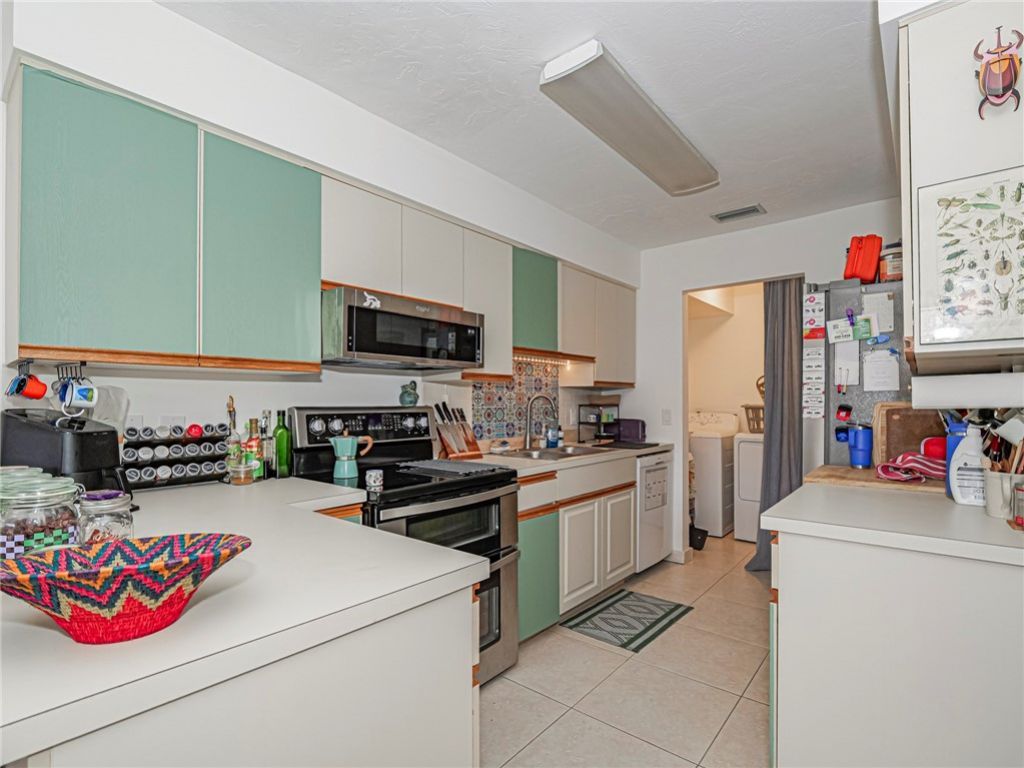 601 Centre Court Sw, Unit 101, Vero Beach, FL 32962 Photo