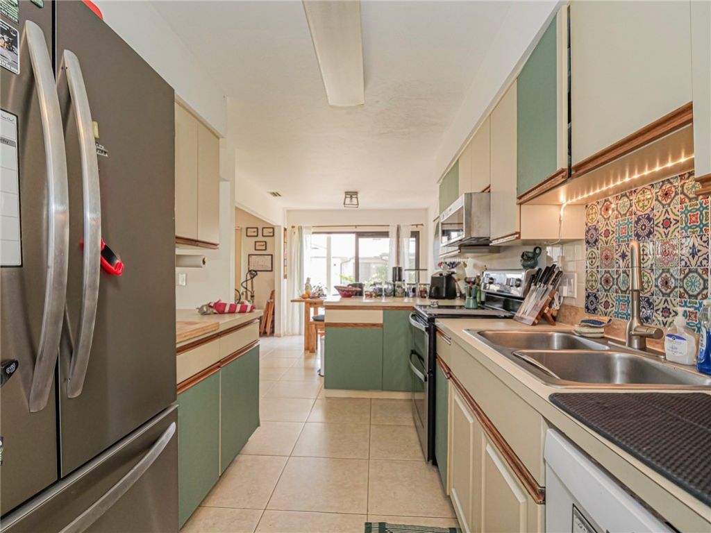 601 Centre Court Sw, Unit 101, Vero Beach, FL 32962 Photo
