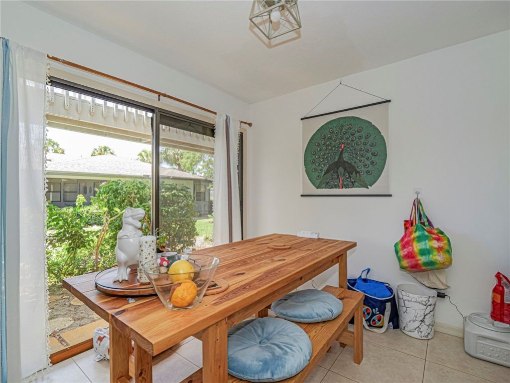 601 Centre Court Sw, Unit 101, Vero Beach, FL 32962 Photo