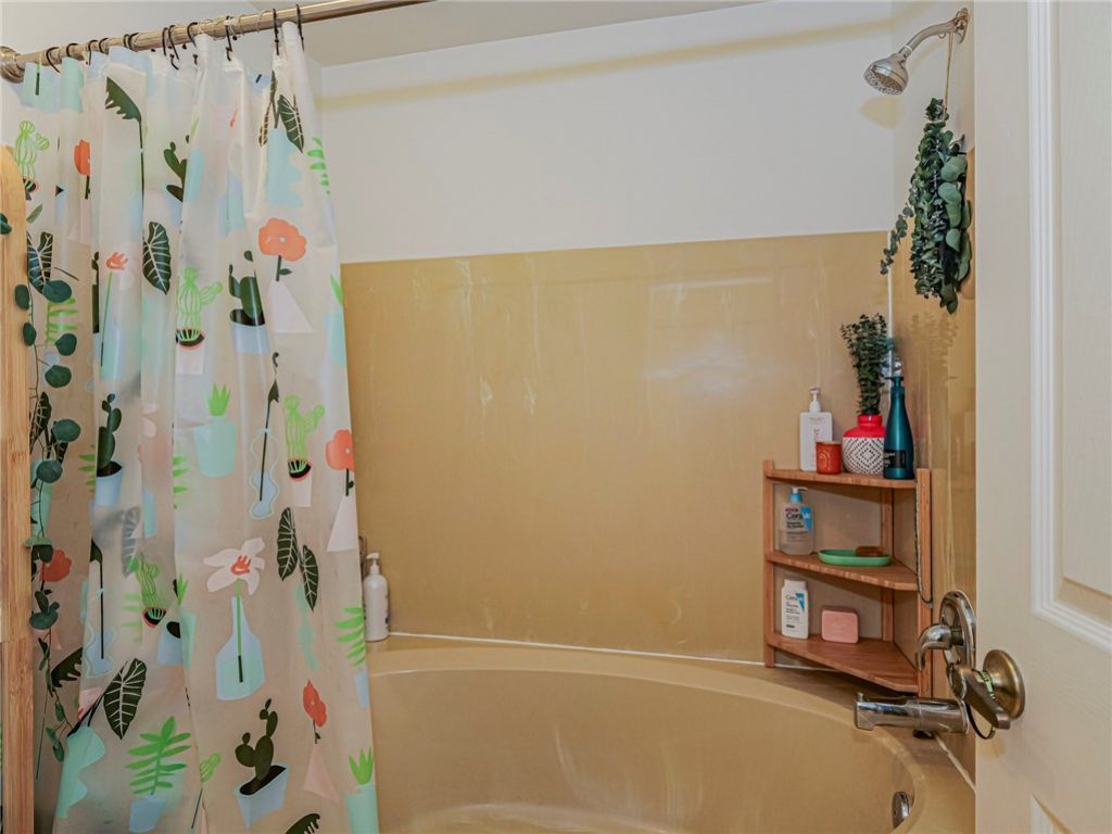 601 Centre Court Sw, Unit 101, Vero Beach, FL 32962 Photo