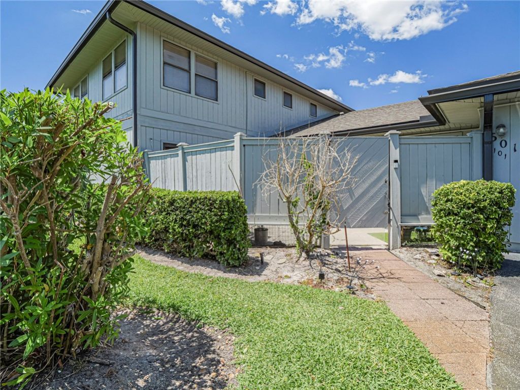 601 Centre Court Sw, Unit 101, Vero Beach, FL 32962 Photo