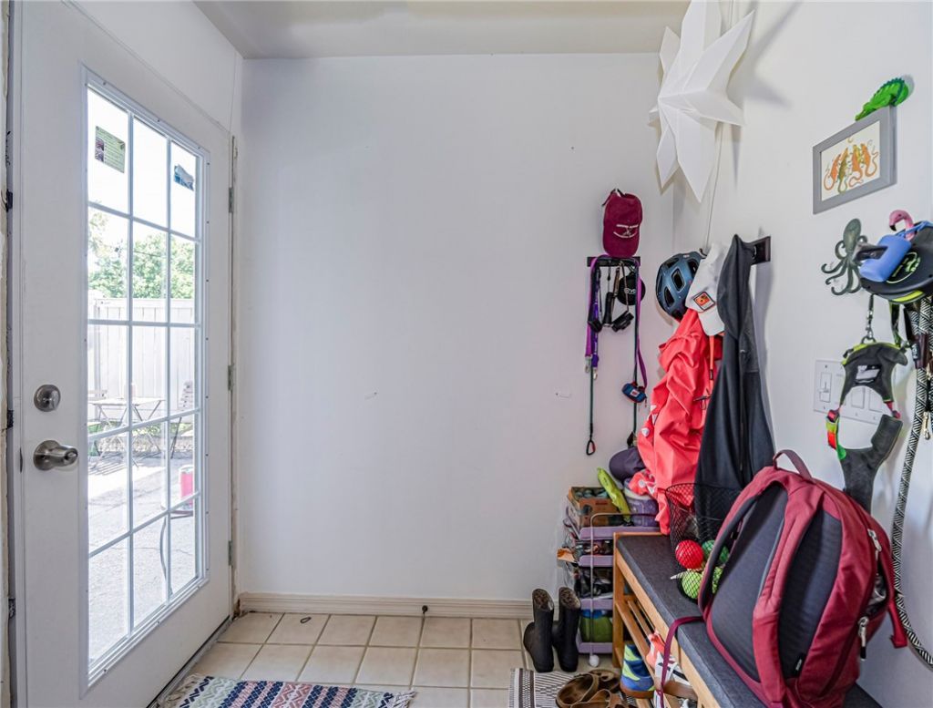 601 Centre Court Sw, Unit 101, Vero Beach, FL 32962 Photo