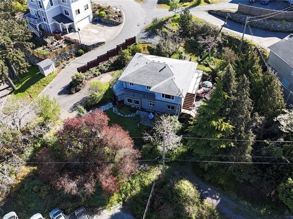 660 Rockingham Rd , Langford, BC V9B 3N8