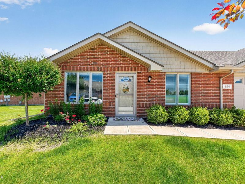 891 Autumn Chase Lane, Marysville, OH 43040 Photo 3