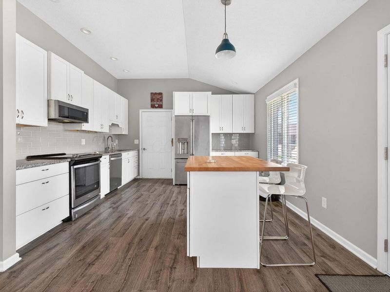 891 Autumn Chase Lane , Marysville, OH 43040 Photo 3