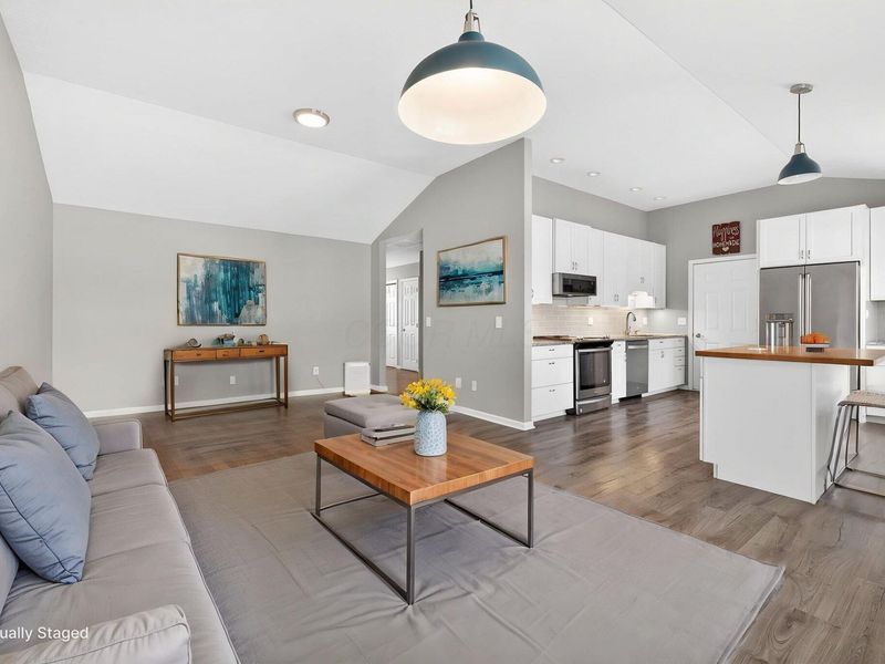 891 Autumn Chase Lane , Marysville, OH 43040 Photo 4