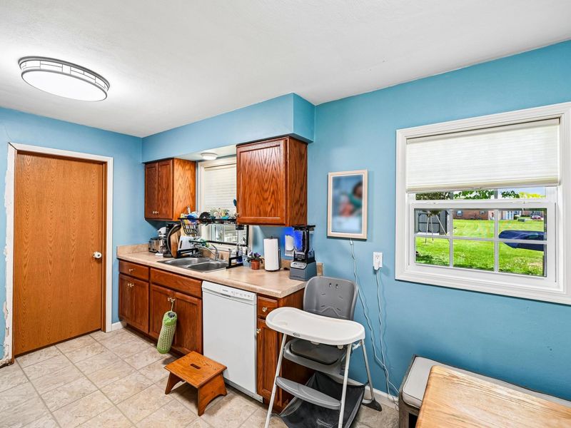 225 N Jefferson Avenue, Urbana, OH 43078 Photo 8